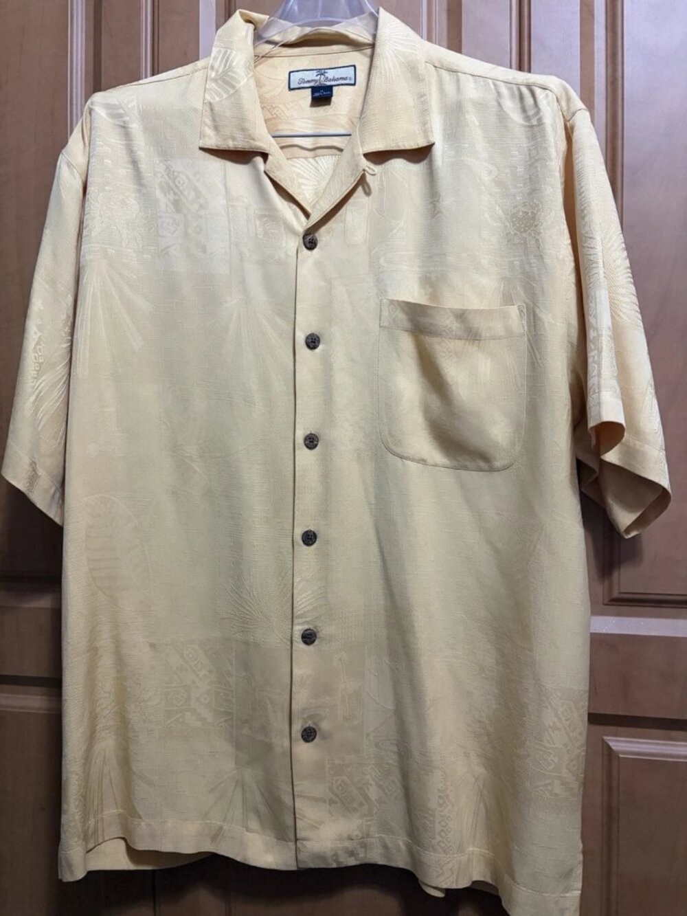 Tommy Bahama Shirt Mens Medium Embossed Solid Yellow Silk Button Up Short Sleeve
